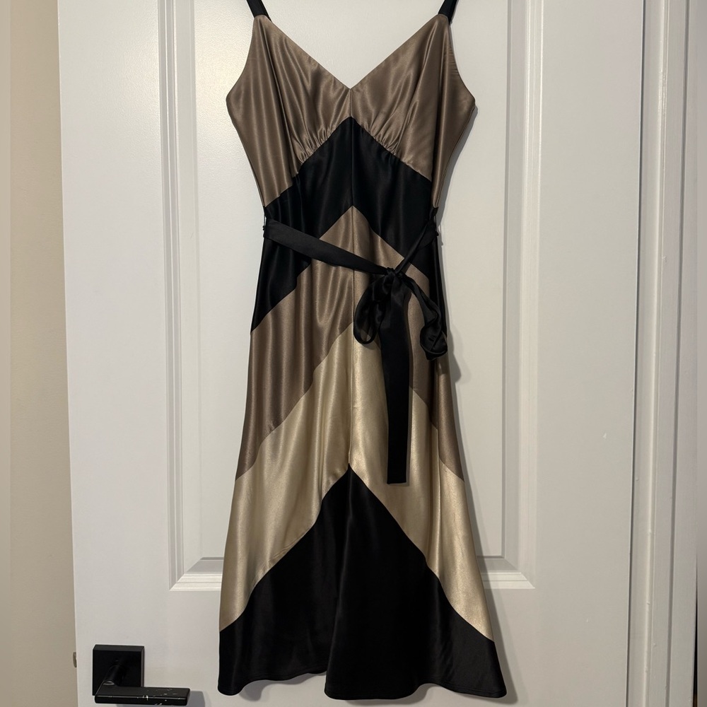 BCBGMaxAzria Black and Tan Chevron Midi Dress